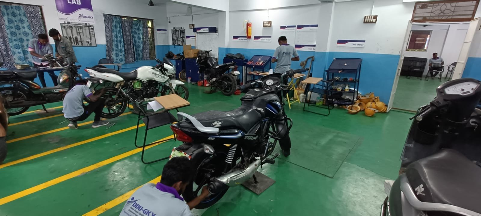 Livilihood Traiing - 2 W technician , Villupuram